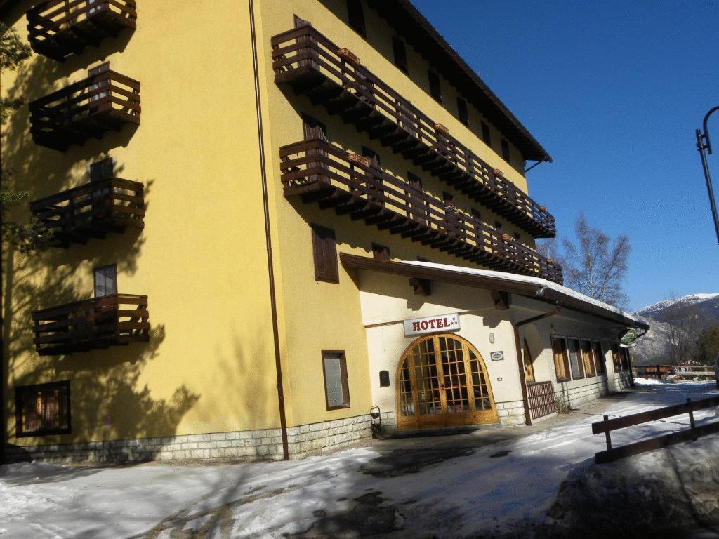 Life Hotels Des Alpes โฟลกาเรีย ภายนอก รูปภาพ